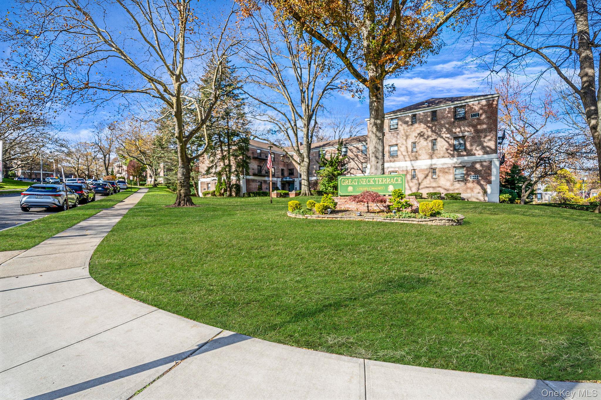 8 Terrace Circle # 1G, Great Neck, NY 11021