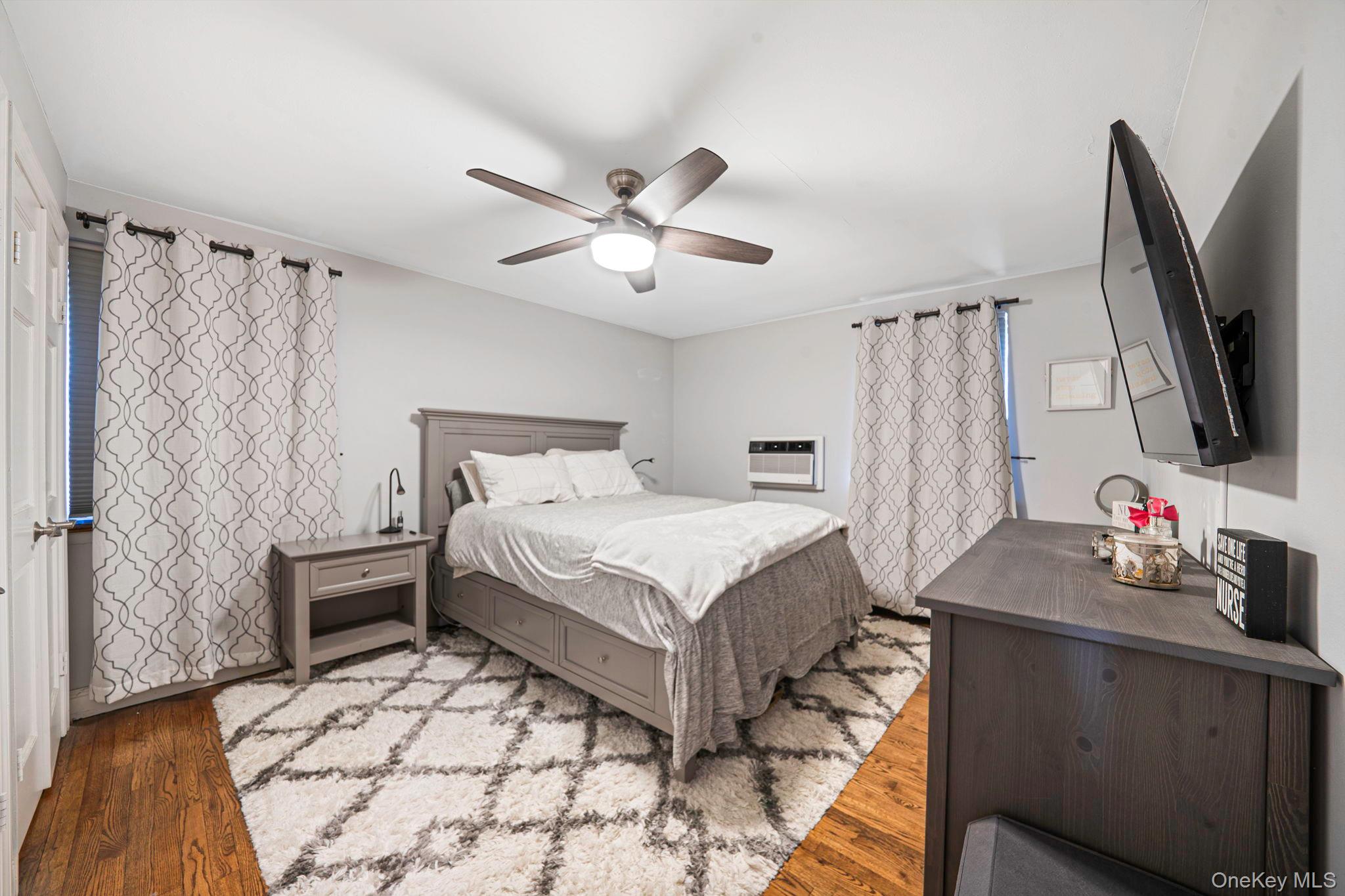 8 Terrace Circle # 1G, Great Neck, NY 11021