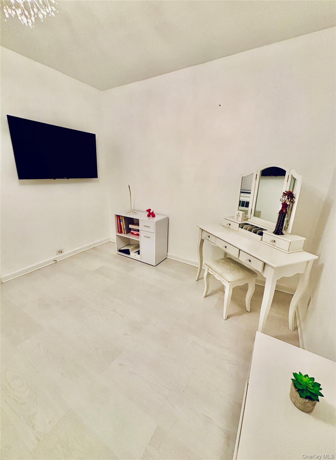 16 N Broadway # 3E, White Plains, NY 10601