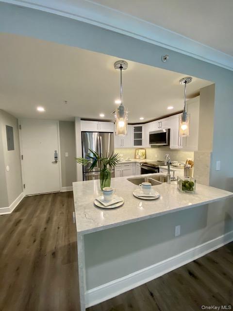 100 Glen Street # N2316, Glen Cove, NY 11542