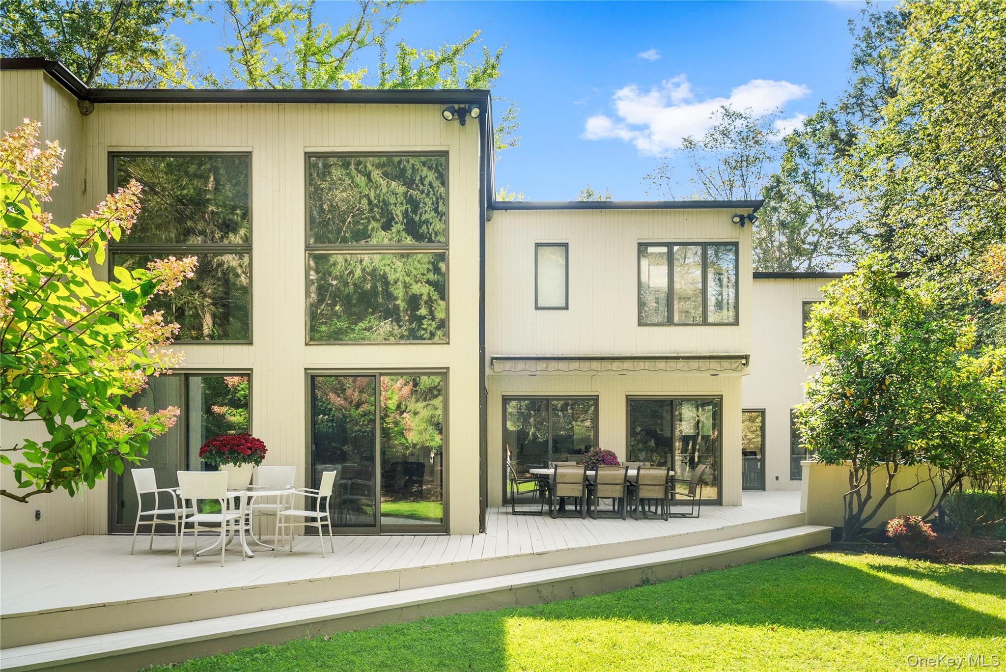 35 Neustadt Lane, Chappaqua, NY 10514