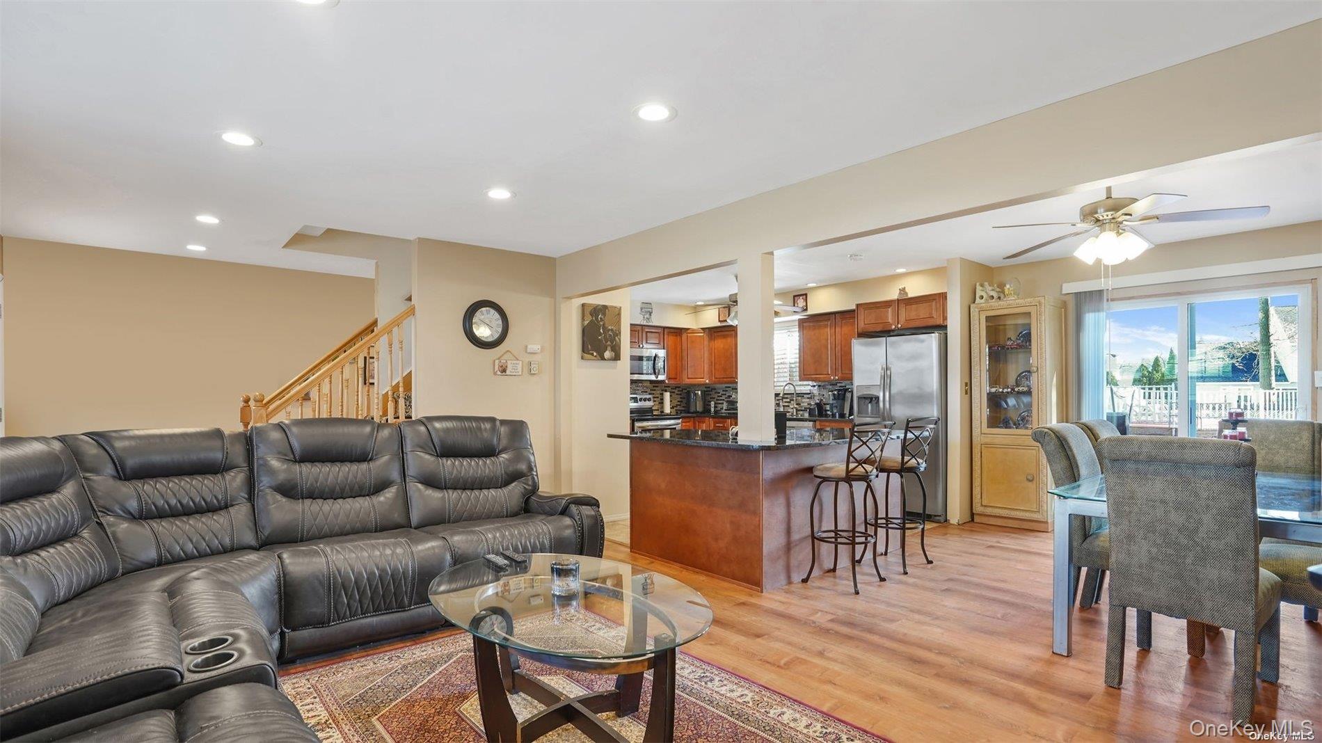 10 Maria Court, Holbrook, NY 11741