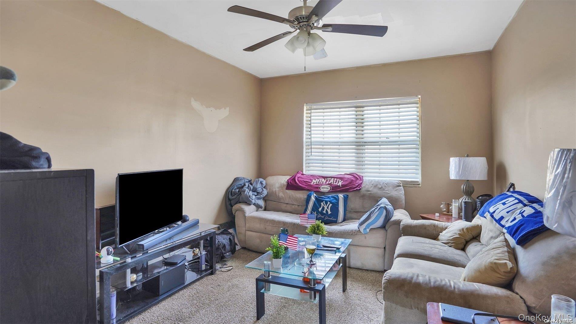 10 Maria Court, Holbrook, NY 11741