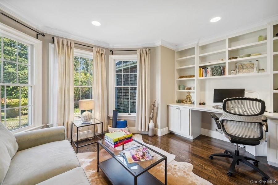 39 Smugglers Path, Jamesport, NY 11947