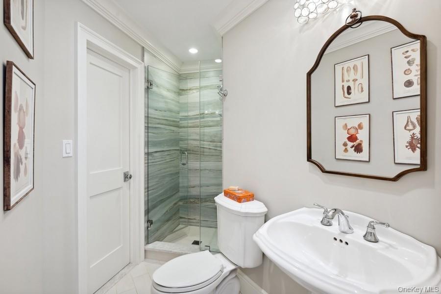 39 Smugglers Path, Jamesport, NY 11947