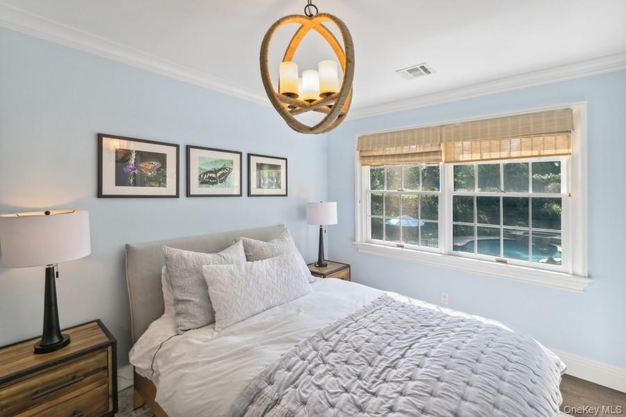 39 Smugglers Path, Jamesport, NY 11947