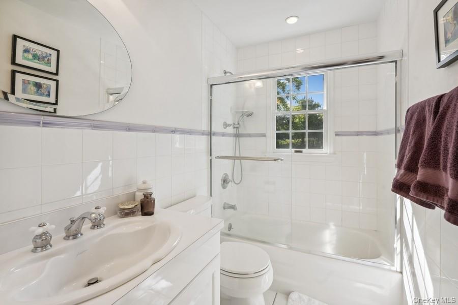 39 Smugglers Path, Jamesport, NY 11947