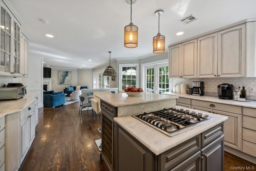 39 Smugglers Path, Jamesport, NY 11947