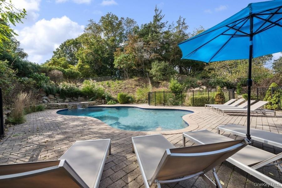 39 Smugglers Path, Jamesport, NY 11947