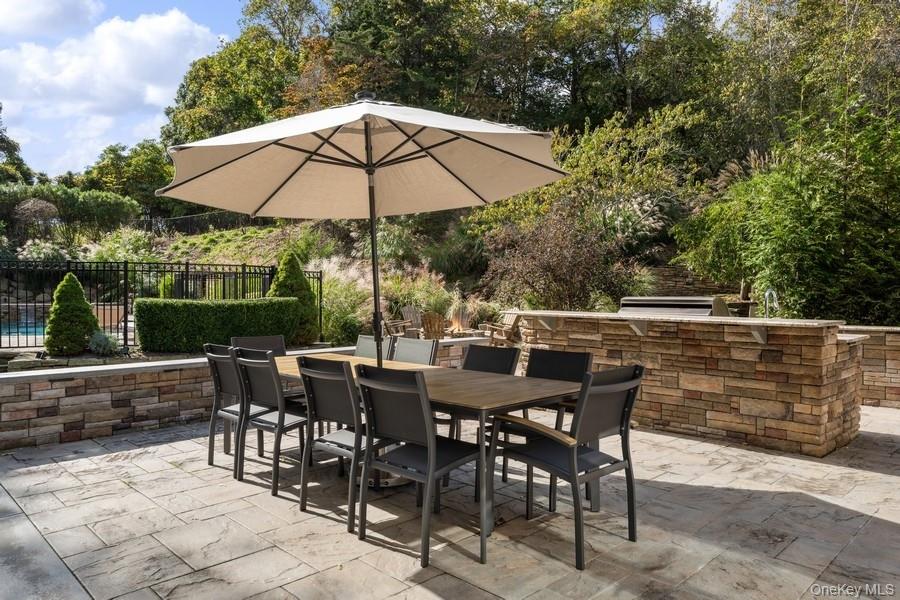 39 Smugglers Path, Jamesport, NY 11947