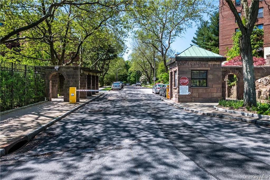 161 Pearsall Drive # 6F, Mount Vernon, NY 10552