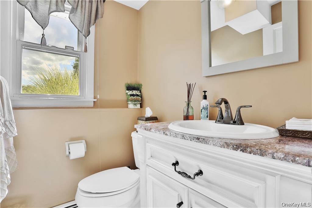 2 Split Tree Drive, New Windsor, NY 12553