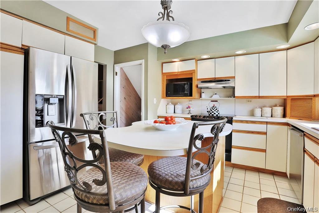 2 Split Tree Drive, New Windsor, NY 12553