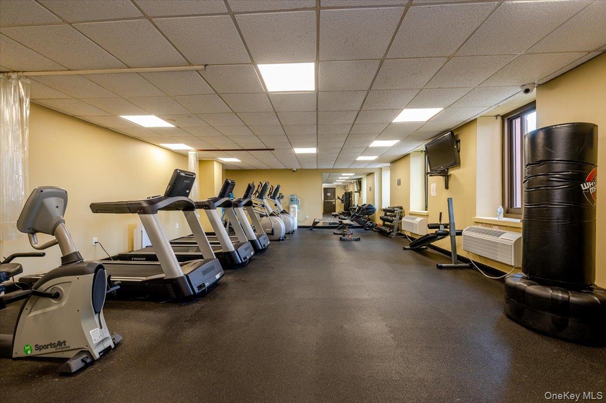 100 W Broadway # 6W, Long Beach, NY 11561