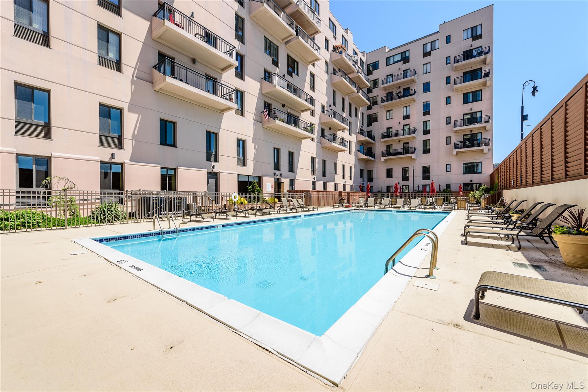 100 W Broadway # 6W, Long Beach, NY 11561