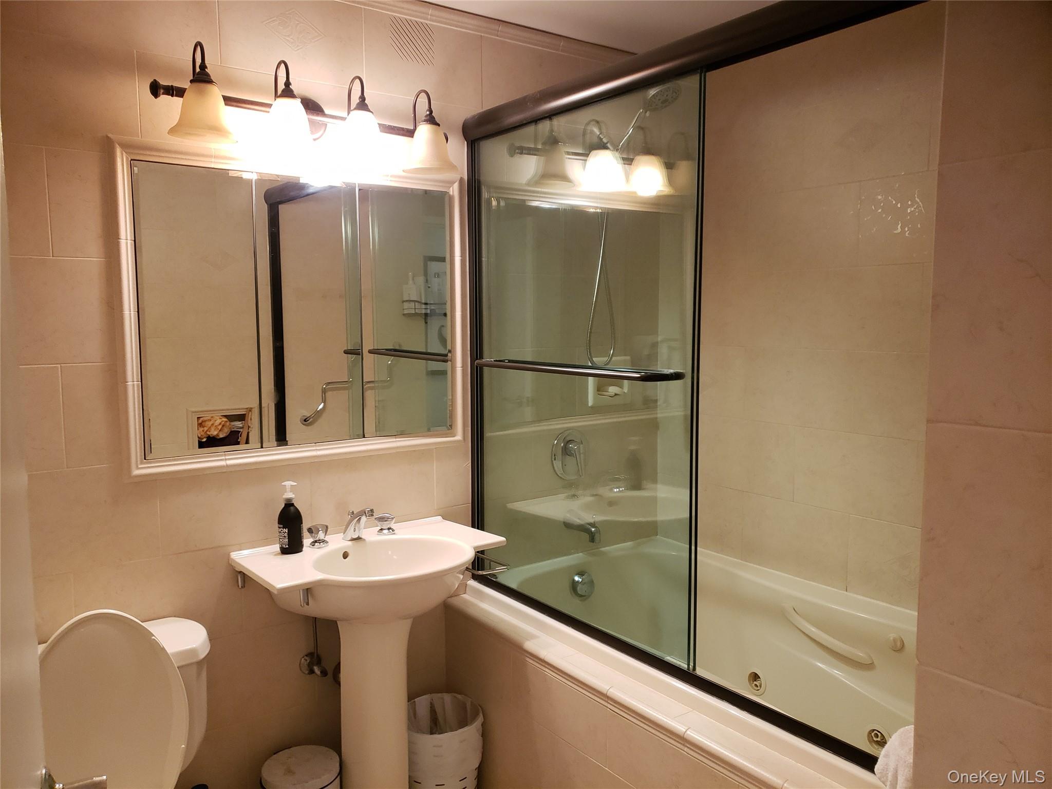 100 W Broadway # 6W, Long Beach, NY 11561