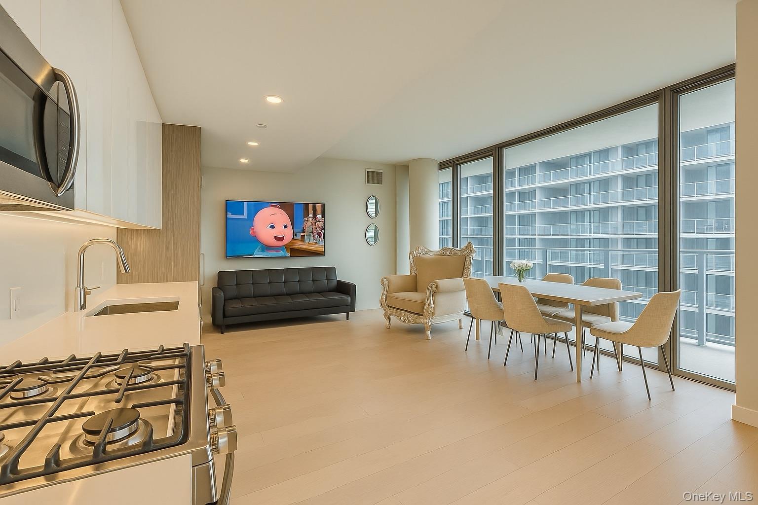 131-01 40th Road # 11A, Flushing, NY 11354