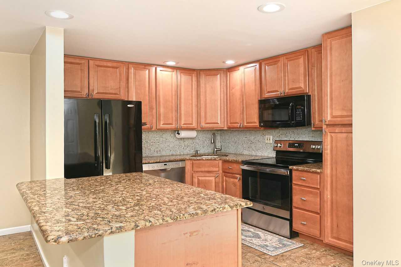 ONE ANCHORAGE Way # 1408, Freeport, NY 11520