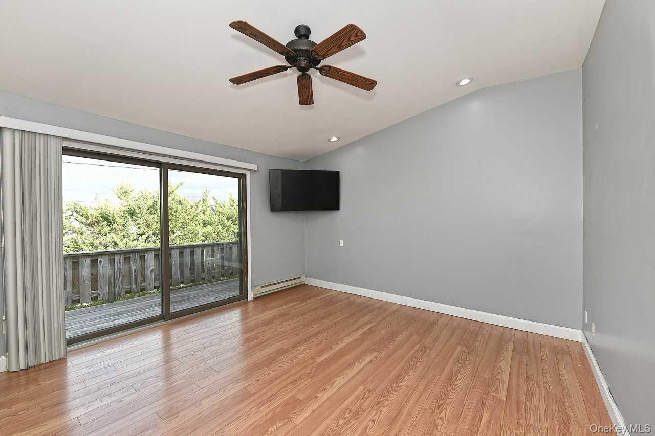 ONE ANCHORAGE Way # 1408, Freeport, NY 11520