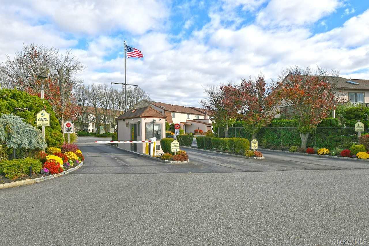 ONE ANCHORAGE Way # 1408, Freeport, NY 11520