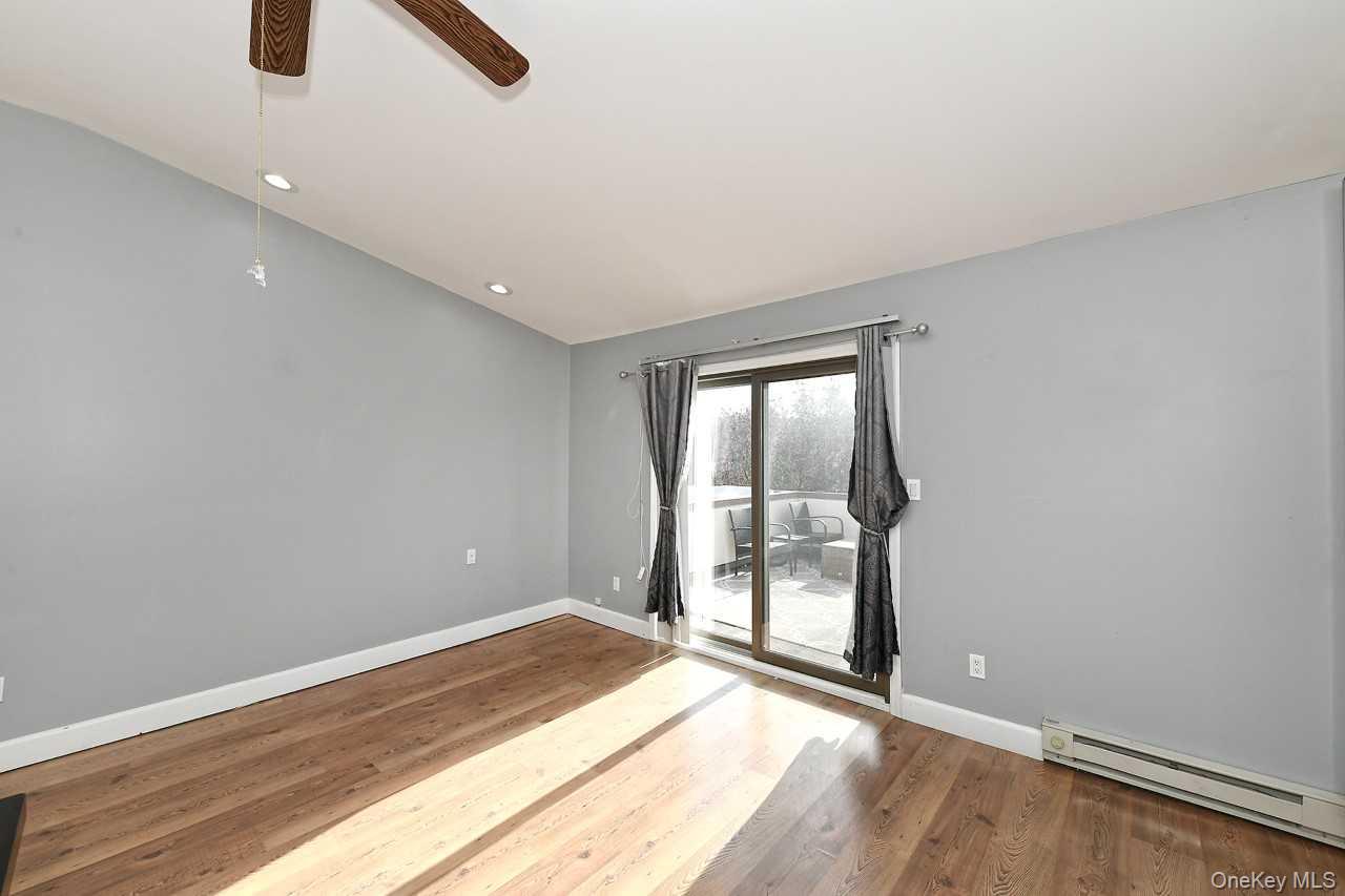 ONE ANCHORAGE Way # 1408, Freeport, NY 11520