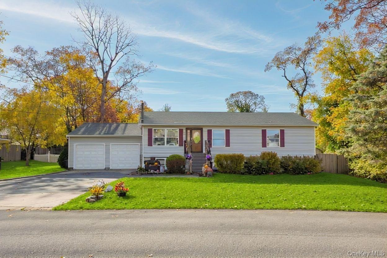 4 Madach Street, Ronkonkoma, NY 11779