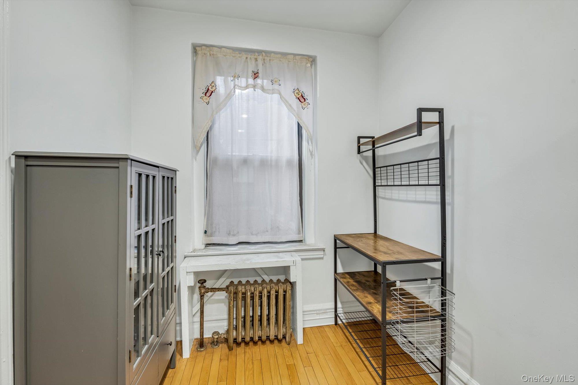 72-34 Austin Street # F10, Forest Hills, NY 11375
