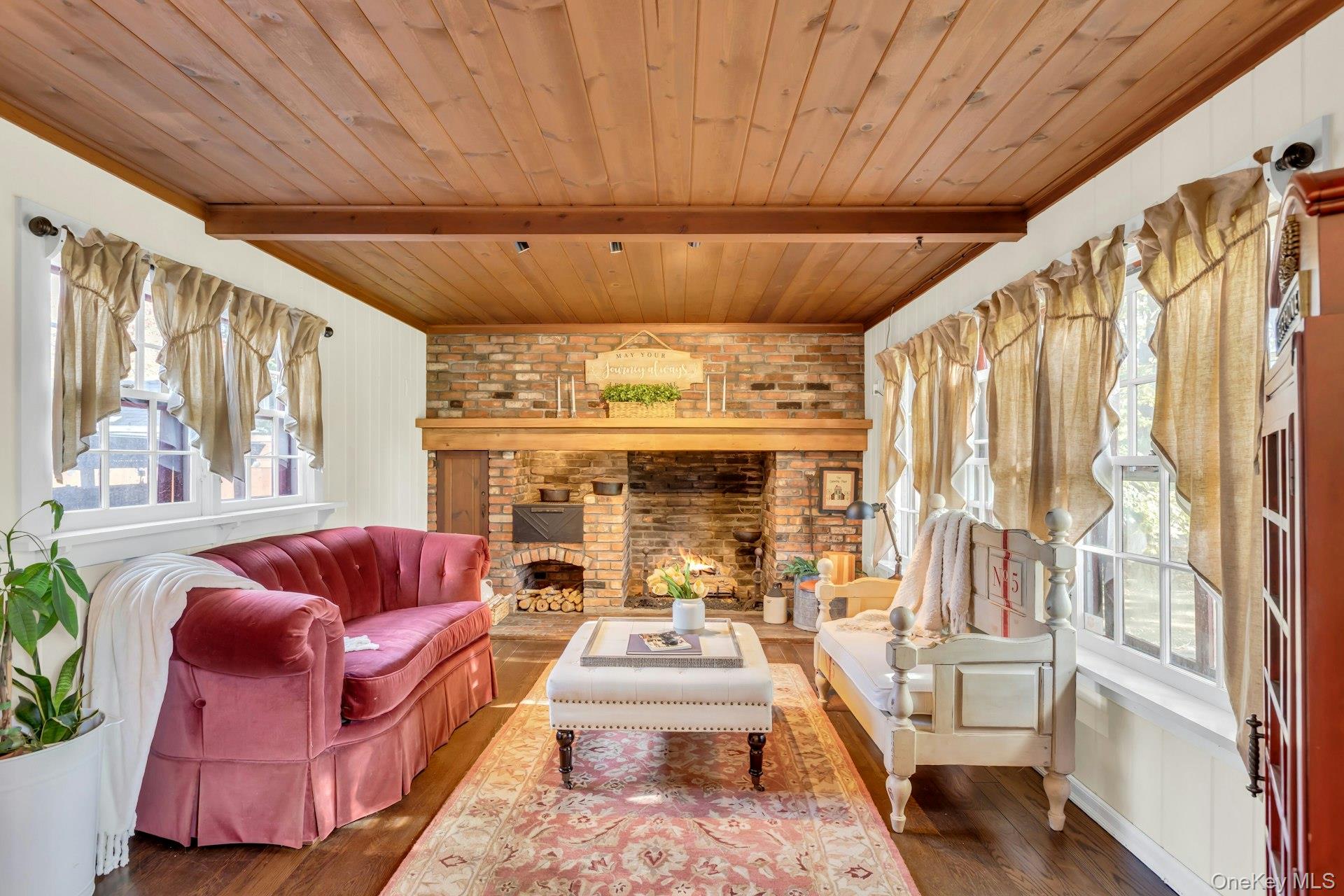 105 Academy Street, Bayport, NY 11705