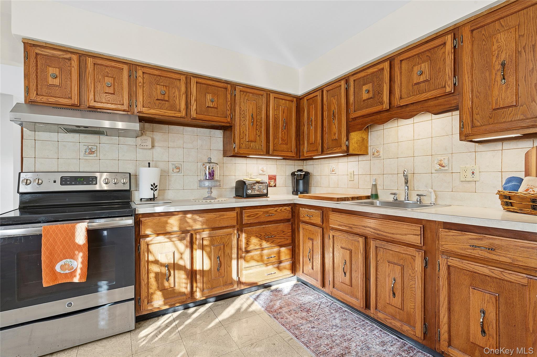 66 Colton Avenue, Sayville, NY 11782