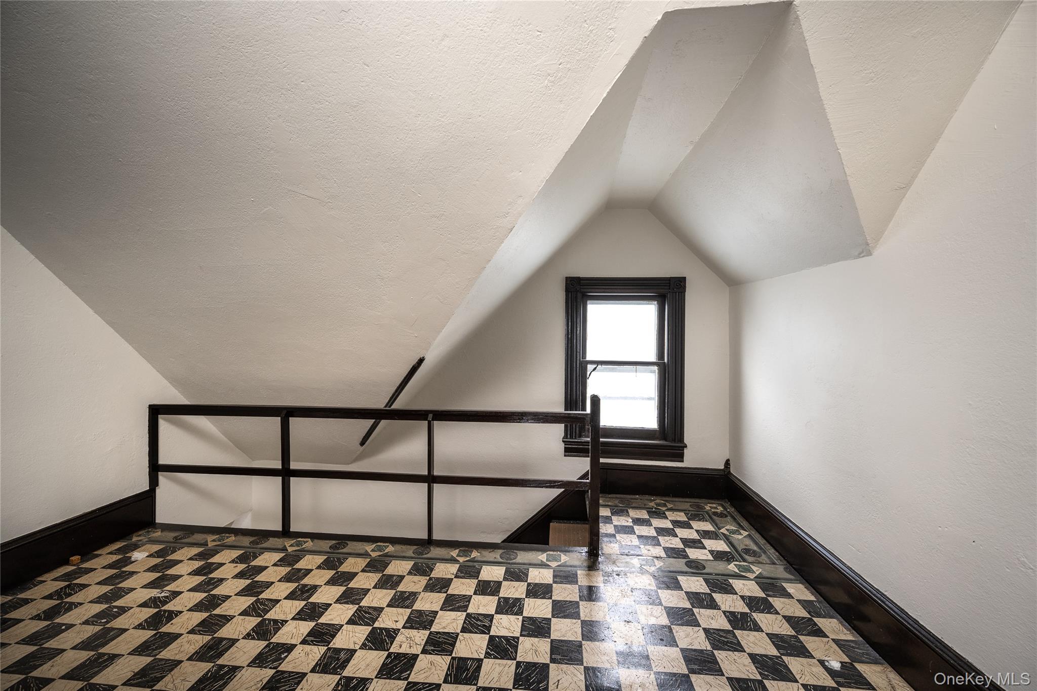 39 Hamilton Avenue, Ossining, NY 10562