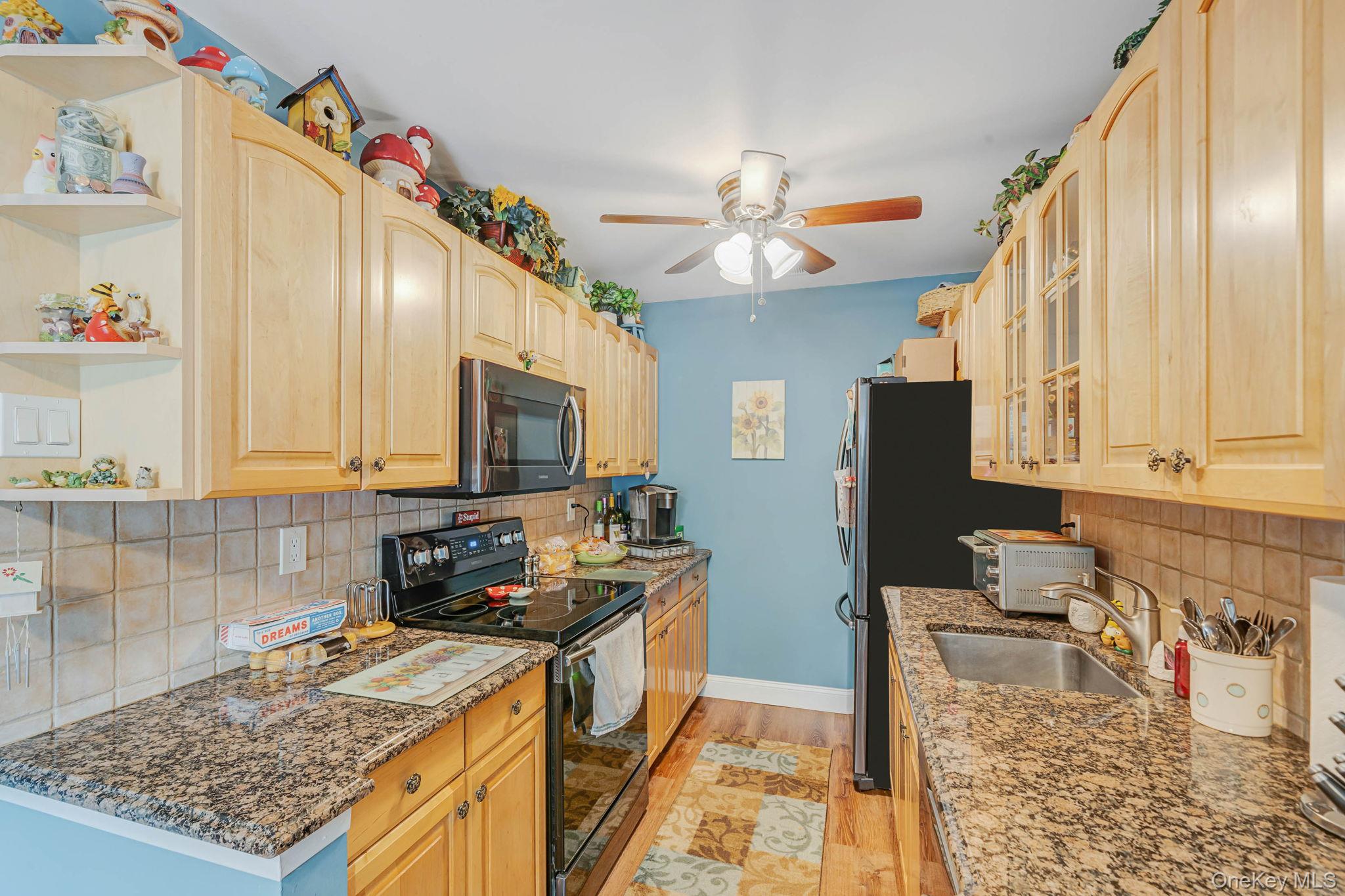 124 Birchwood Road # 124, Coram, NY 11727