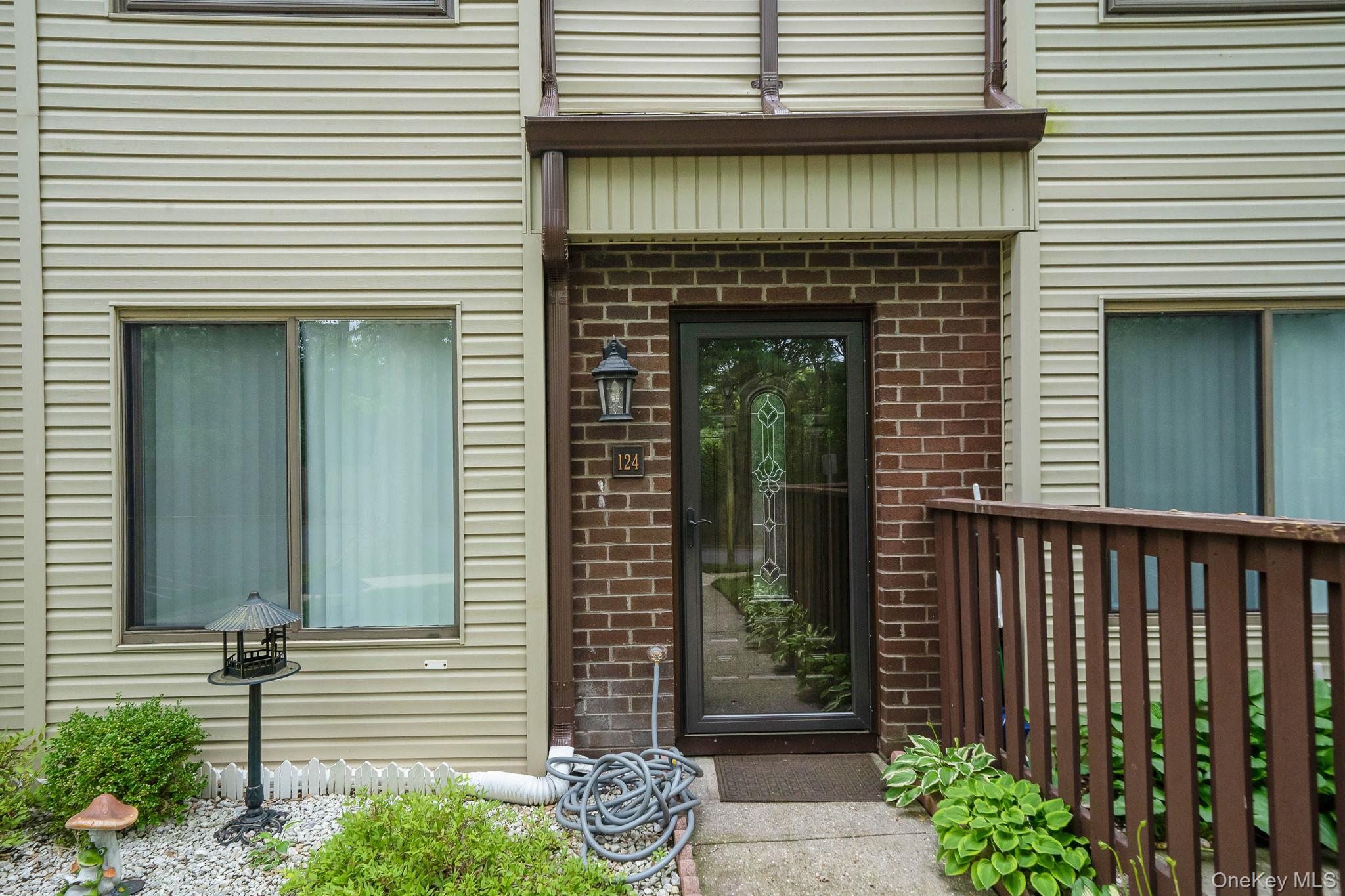 124 Birchwood Road # 124, Coram, NY 11727