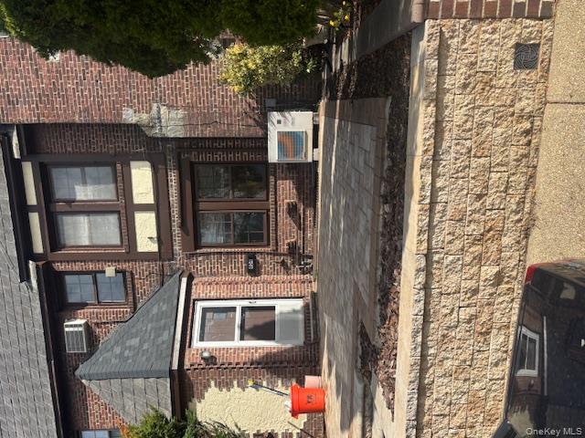 404 Bauer Place, Mineola, NY 11501