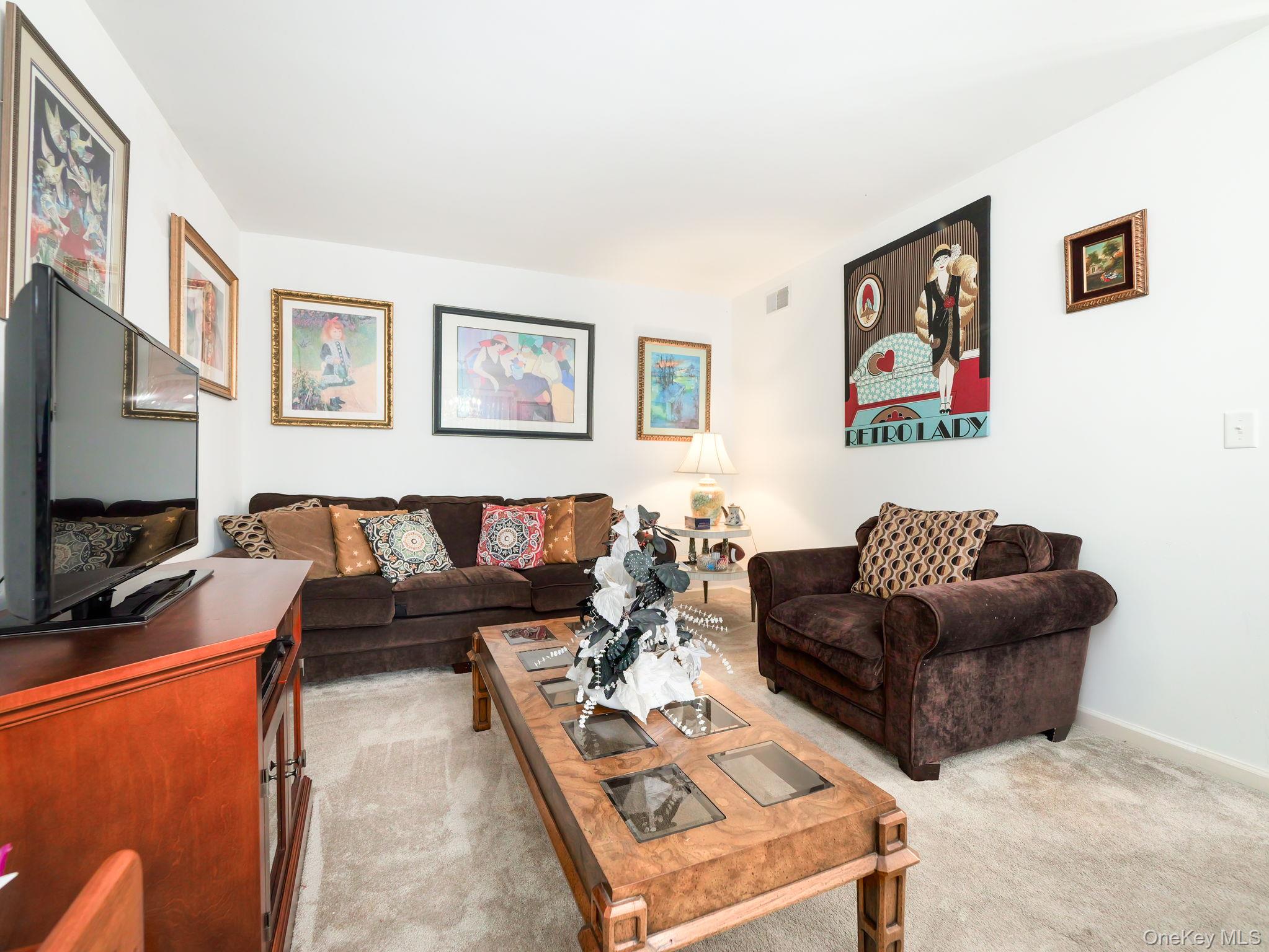 2 Windsor Circle, New City, NY 10956