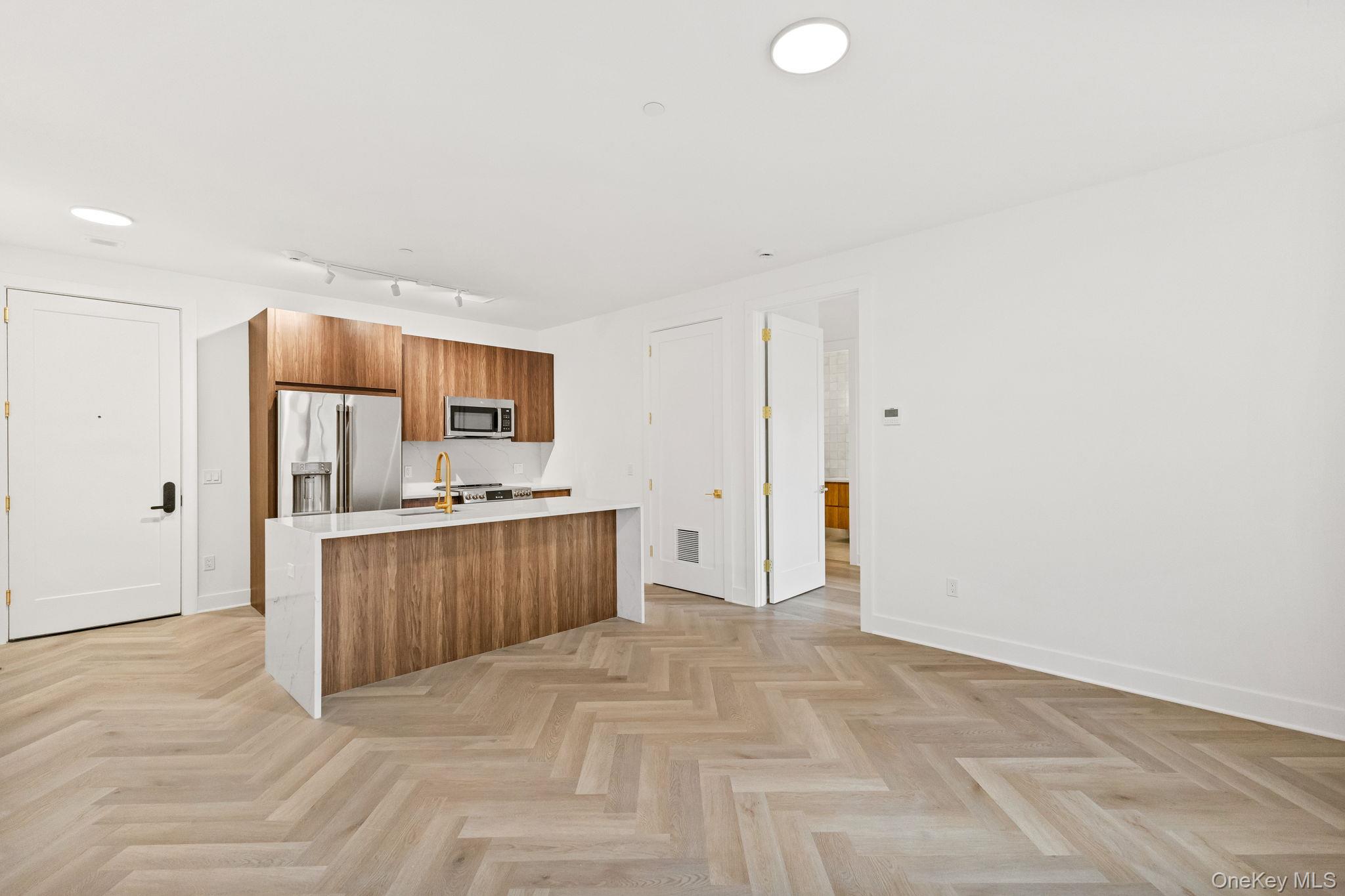 100 E Putnam Avenue # 304, Call Listing Agent, CT 06807