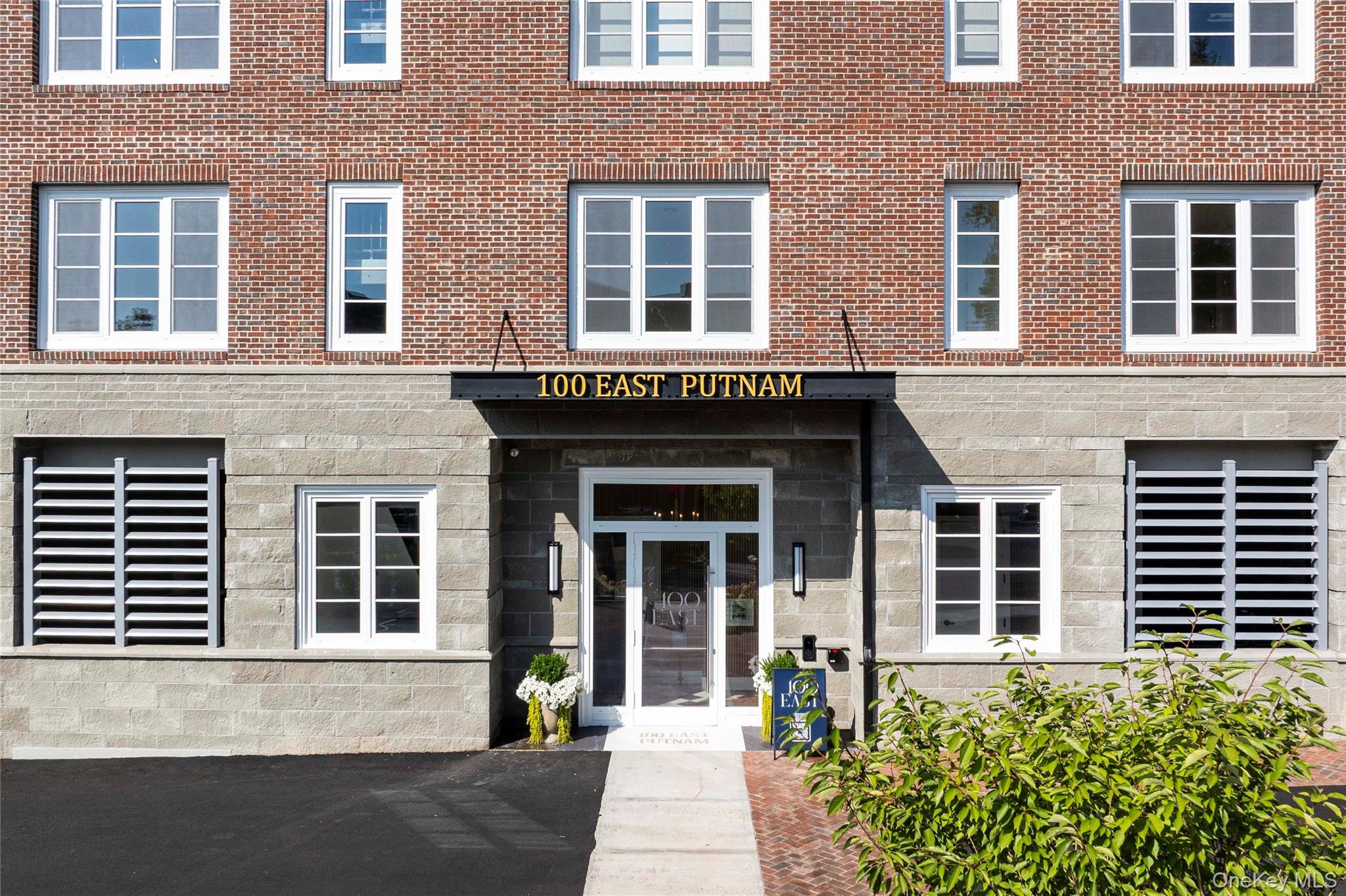 100 E Putnam Avenue, Call Listing Agent, CT 06807