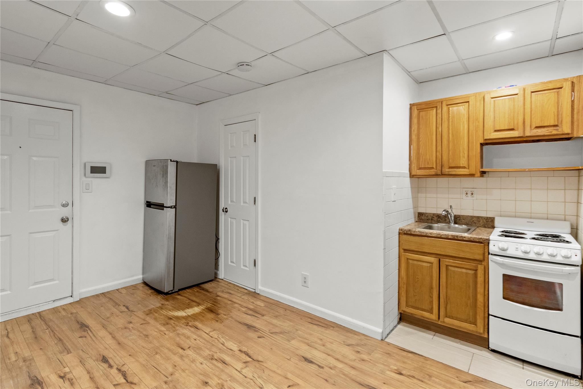 14 Bayville Avenue # 4, Bayville, NY 11709