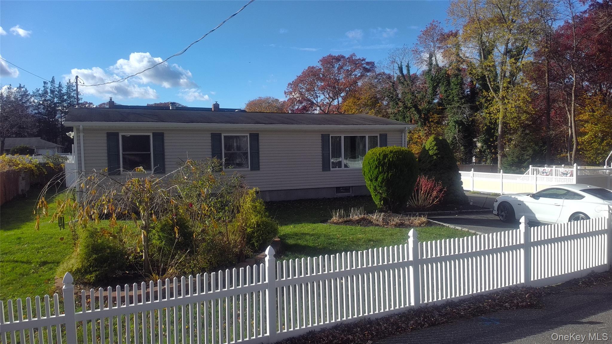 146 Webster Avenue, Lake Ronkonkoma, NY 11779