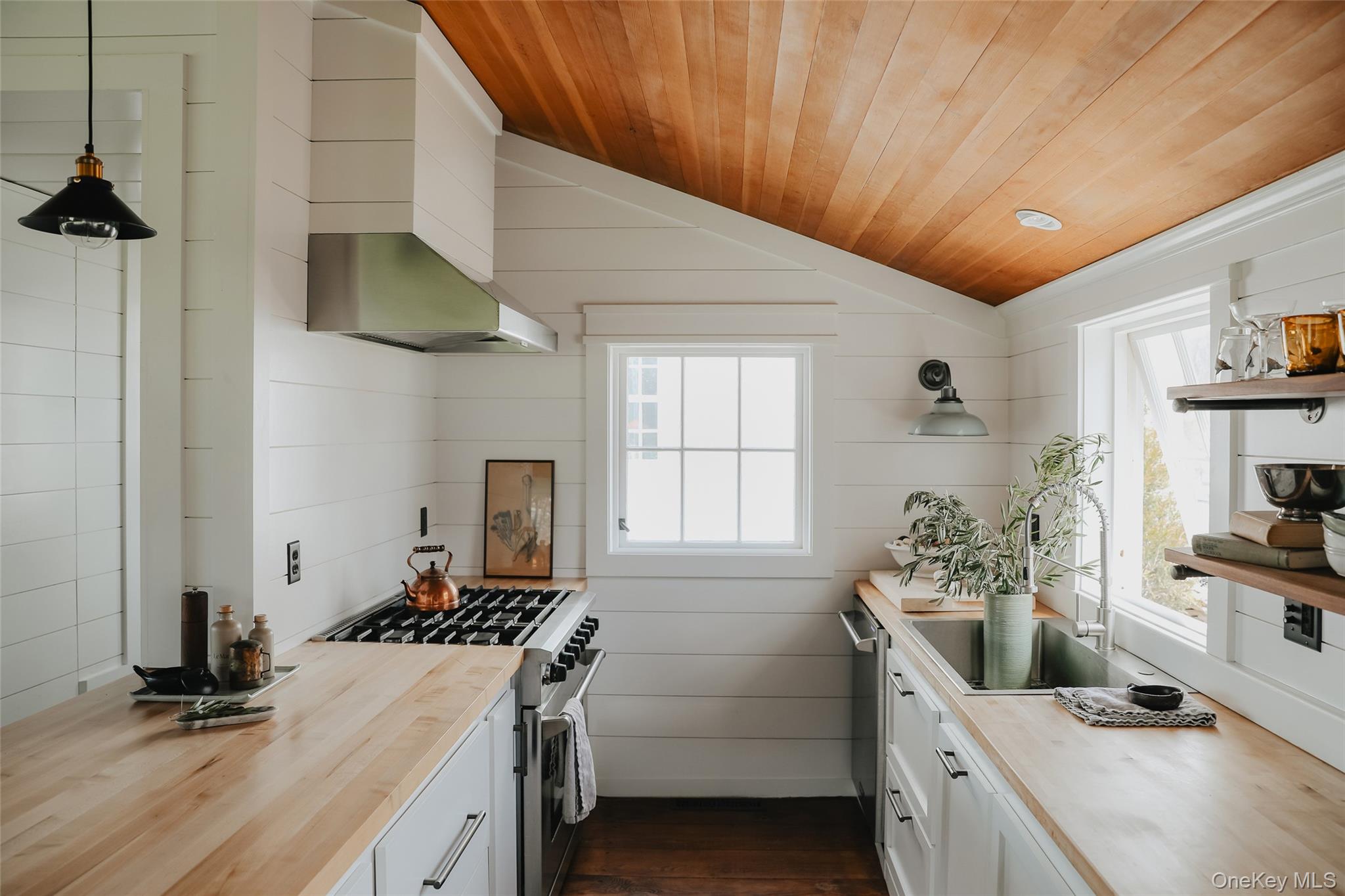 433 Rapp Road, Kinderhook, NY 12184