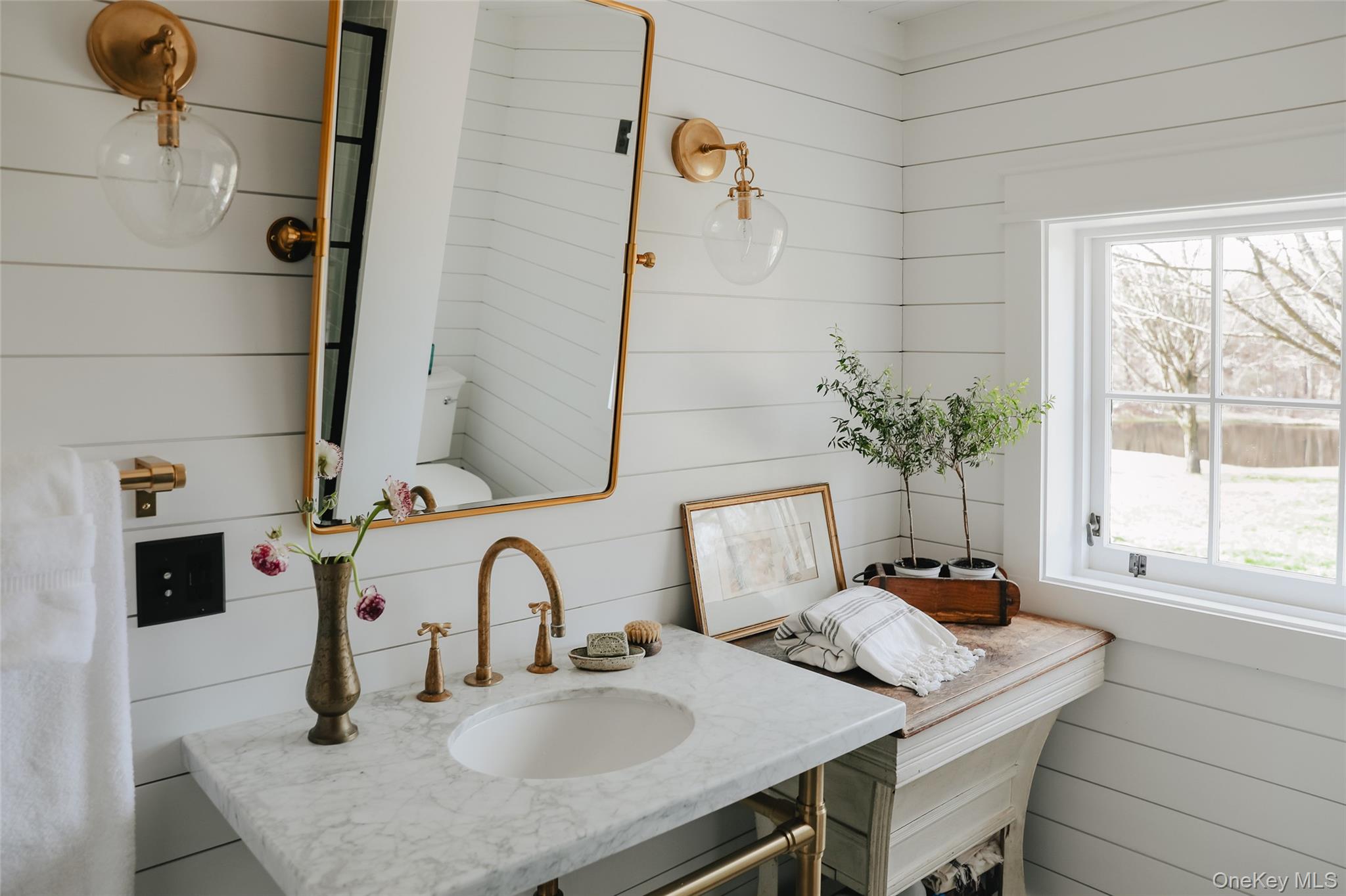 433 Rapp Road, Kinderhook, NY 12184