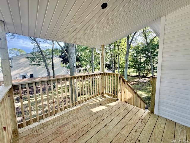 30 7th Street, Holbrook, NY 11741