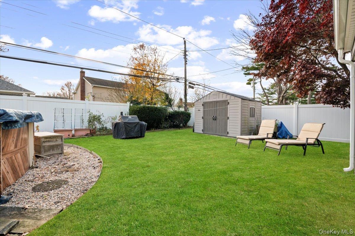 341 Red Maple Drive S, Wantagh, NY 11793