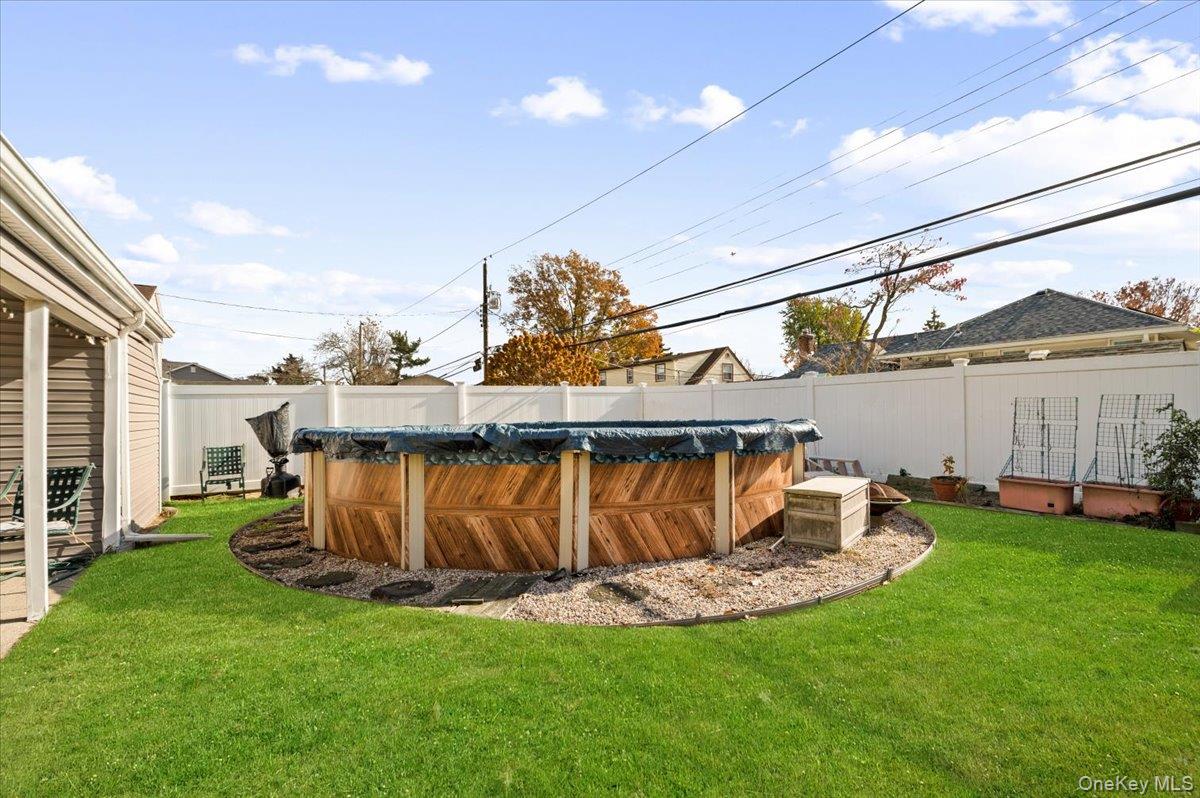 341 Red Maple Drive S, Wantagh, NY 11793