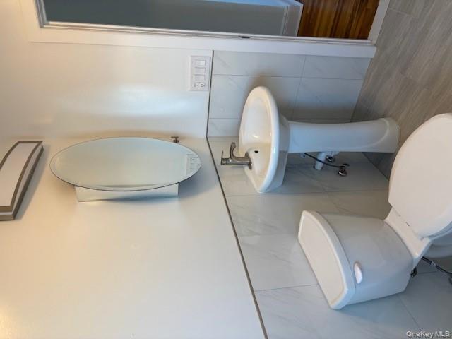 367 E Chester Street # Upper, Long Beach, NY 11561