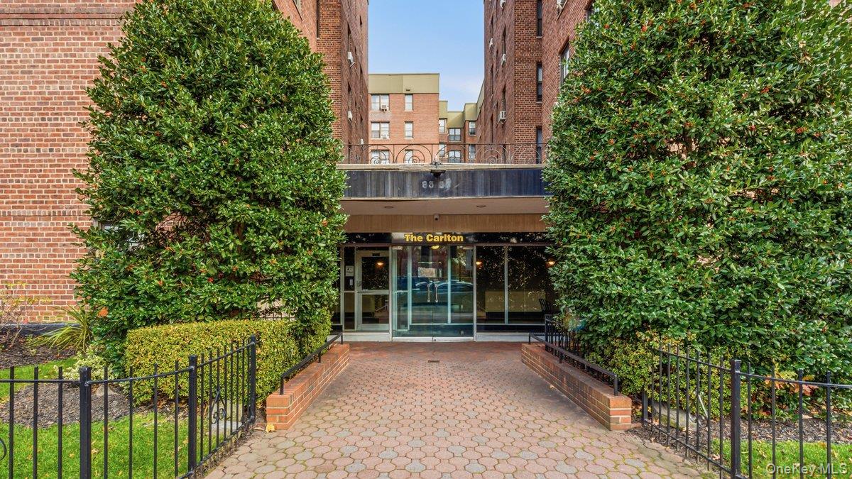 83-35 139 Street # 1D, Briarwood, NY 11435