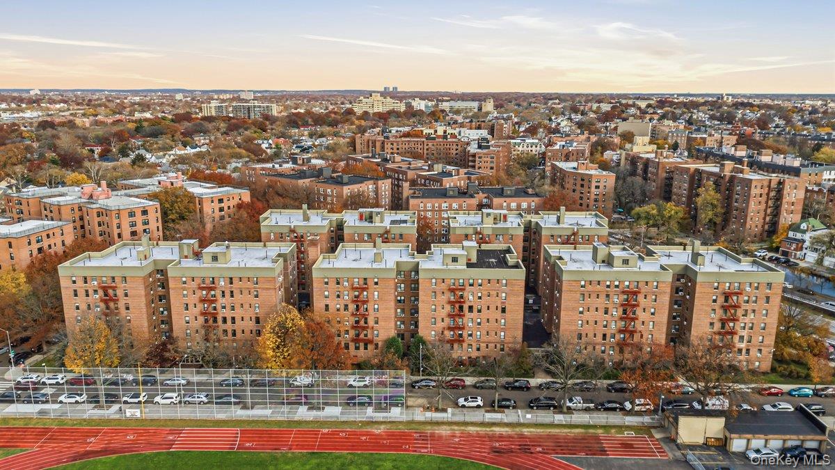 83-35 139 Street # 1D, Briarwood, NY 11435