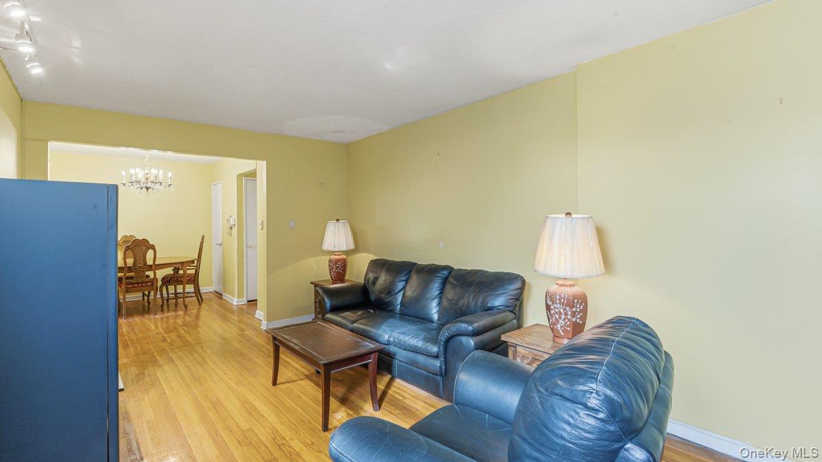 83-35 139 Street # 1D, Briarwood, NY 11435