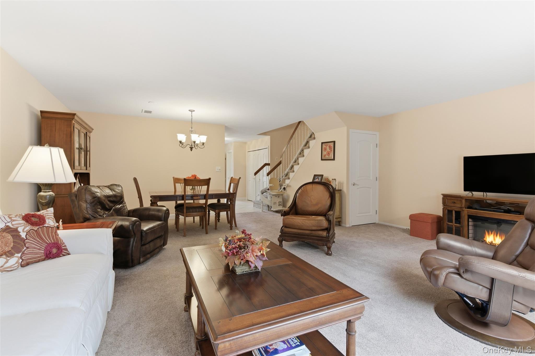 112 Cedar Shake Court, Huntington Station, NY 11746