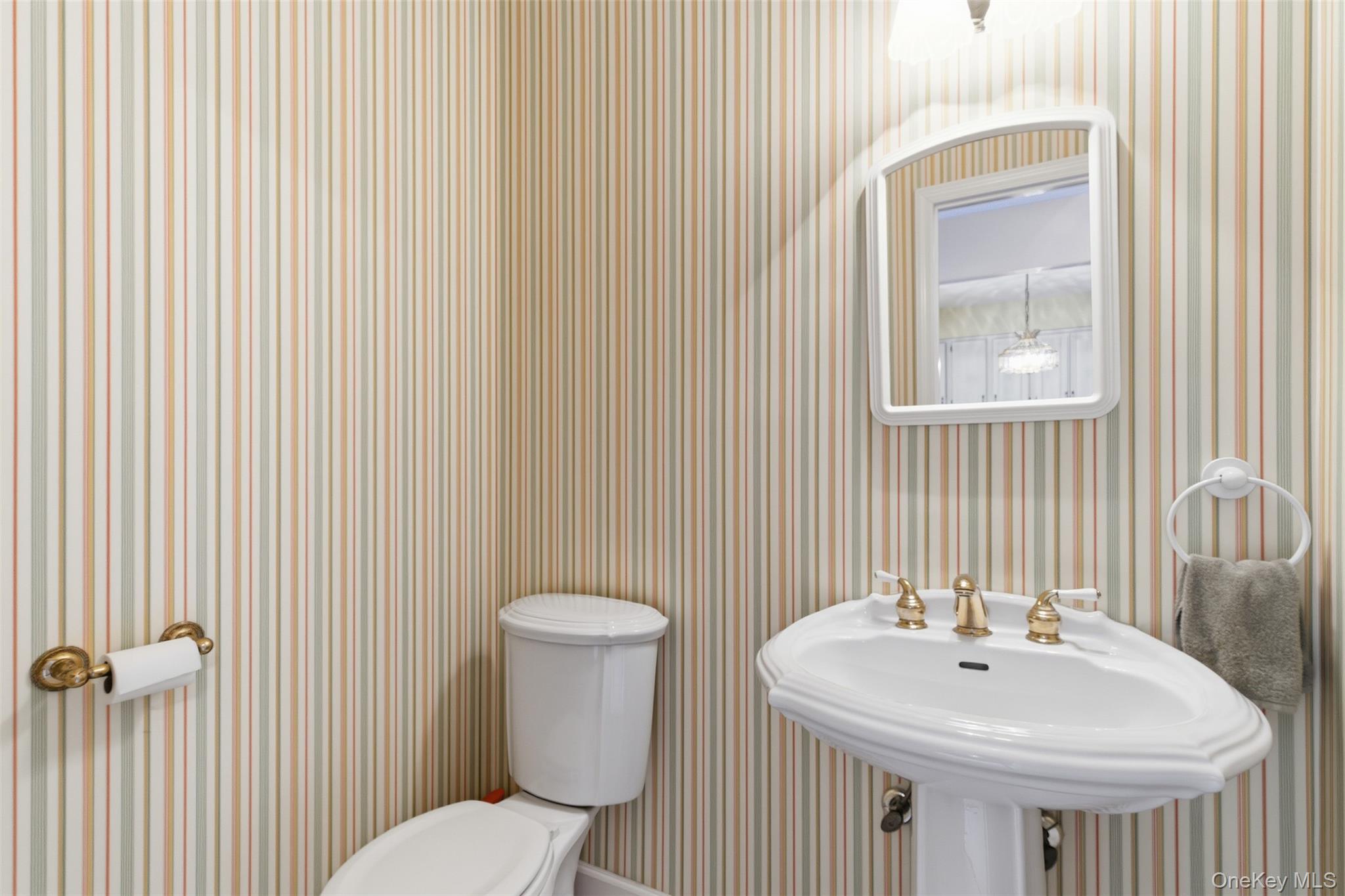 112 Cedar Shake Court, Huntington Station, NY 11746