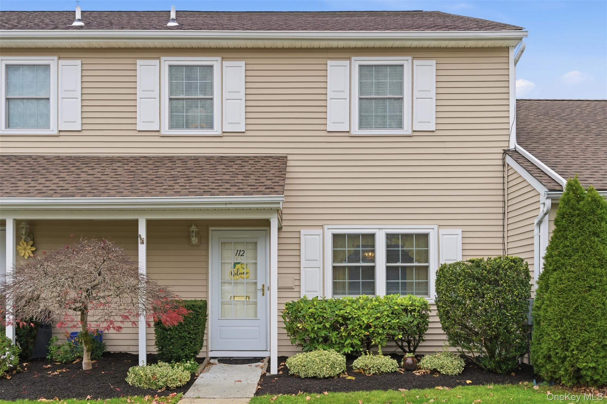 112 Cedar Shake Court, Huntington Station, NY 11746